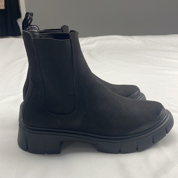 Zigi Soho Cameren black ankle boots.
Women's size 6. NWOT - Picture 2 of 6
